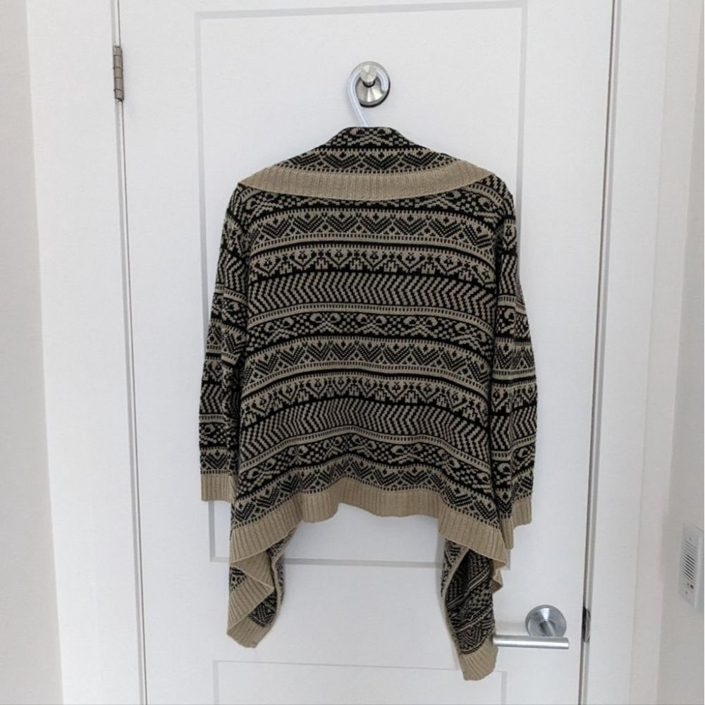 2b Bebe Patterned Cardigan - Picture 2 of 4